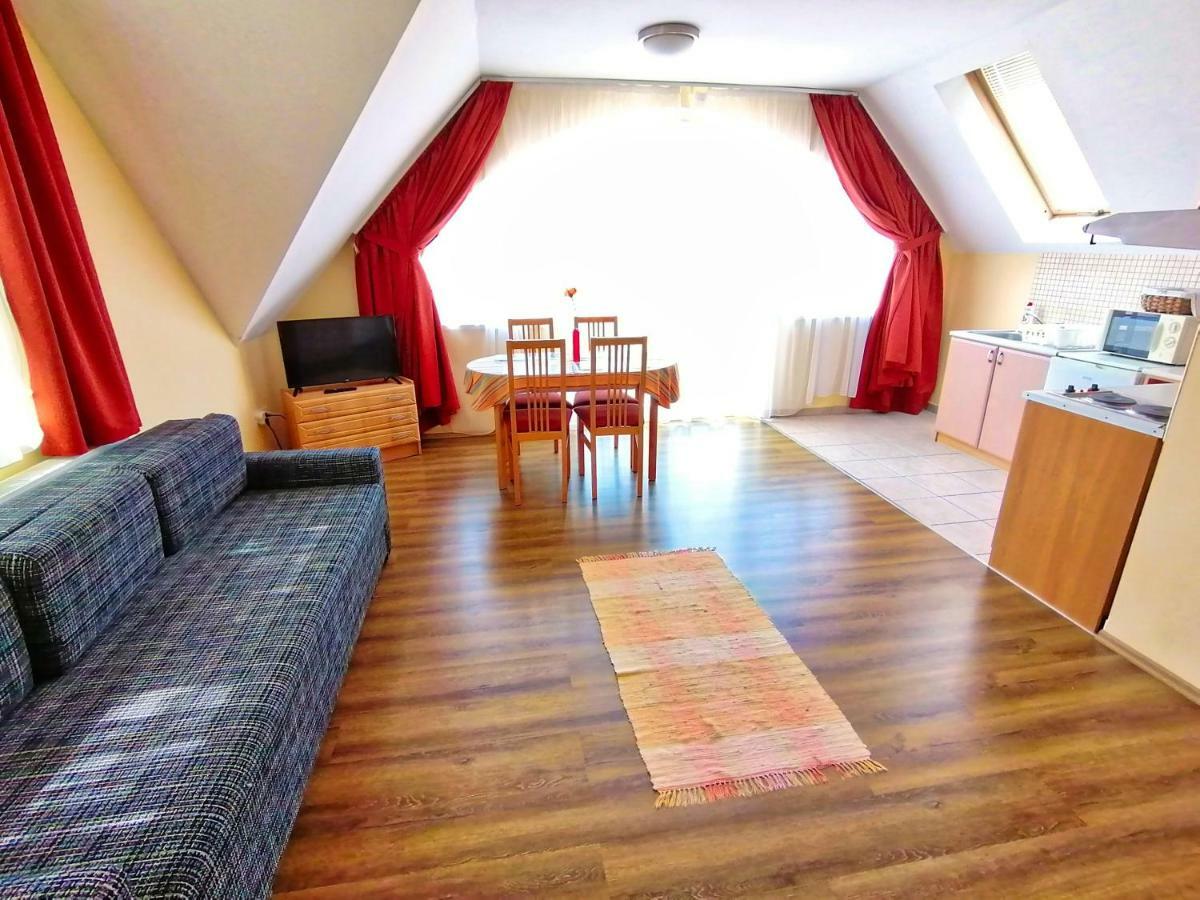 Villa Aida Apartman Гайдусобосло Екстер'єр фото