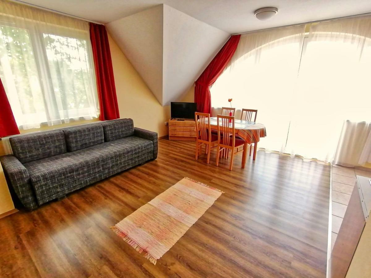 Villa Aida Apartman Гайдусобосло Екстер'єр фото