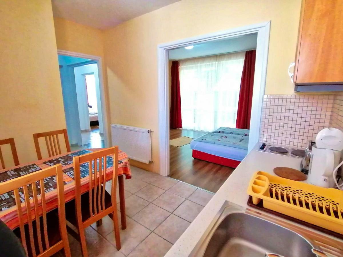 Villa Aida Apartman Гайдусобосло Екстер'єр фото