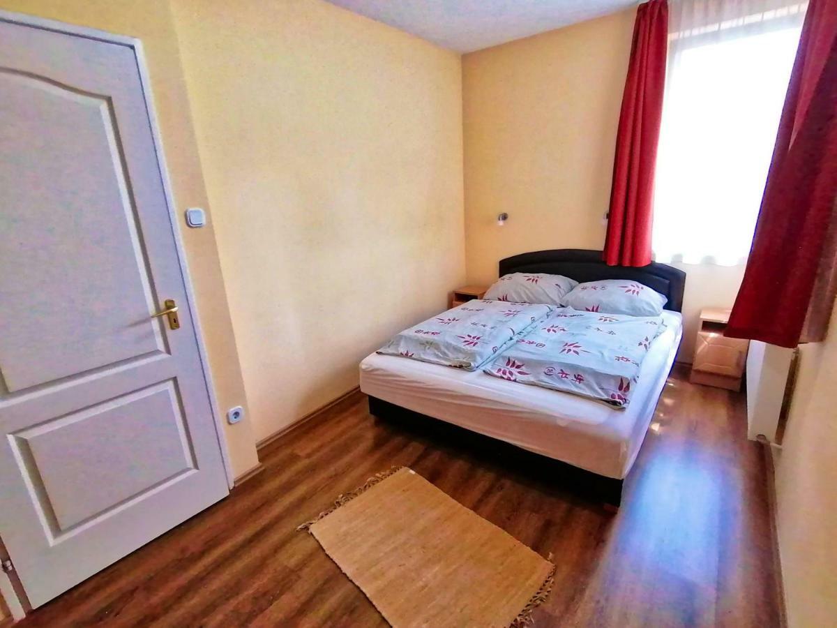 Villa Aida Apartman Гайдусобосло Екстер'єр фото