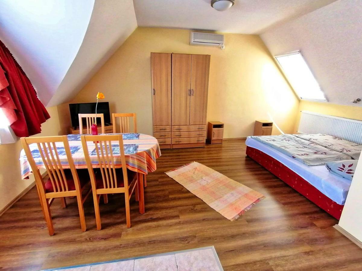 Villa Aida Apartman Гайдусобосло Екстер'єр фото