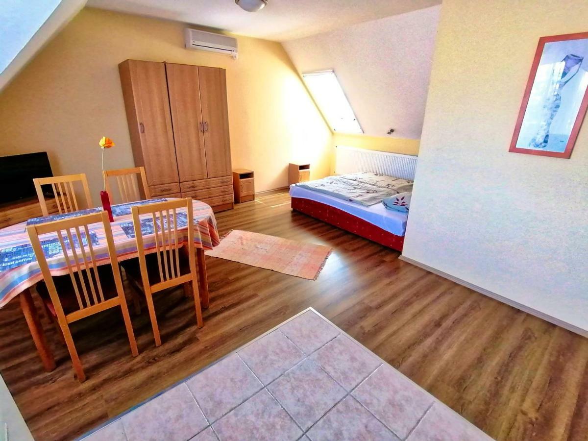 Villa Aida Apartman Гайдусобосло Екстер'єр фото