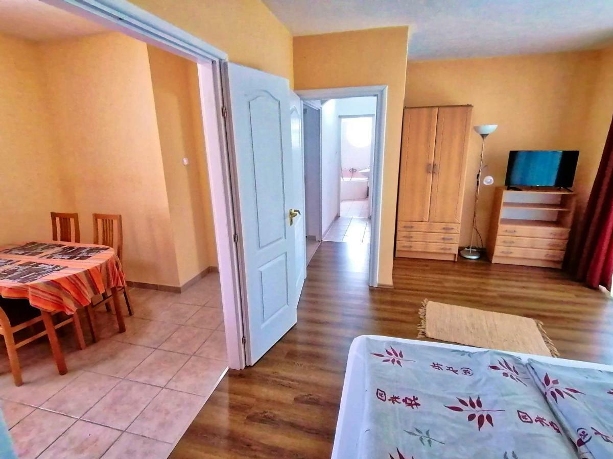 Villa Aida Apartman Гайдусобосло Екстер'єр фото