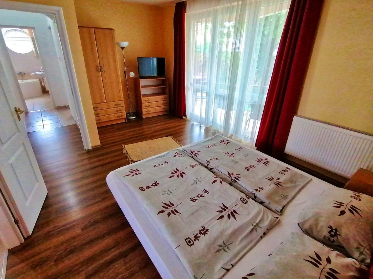 Villa Aida Apartman Гайдусобосло Екстер'єр фото