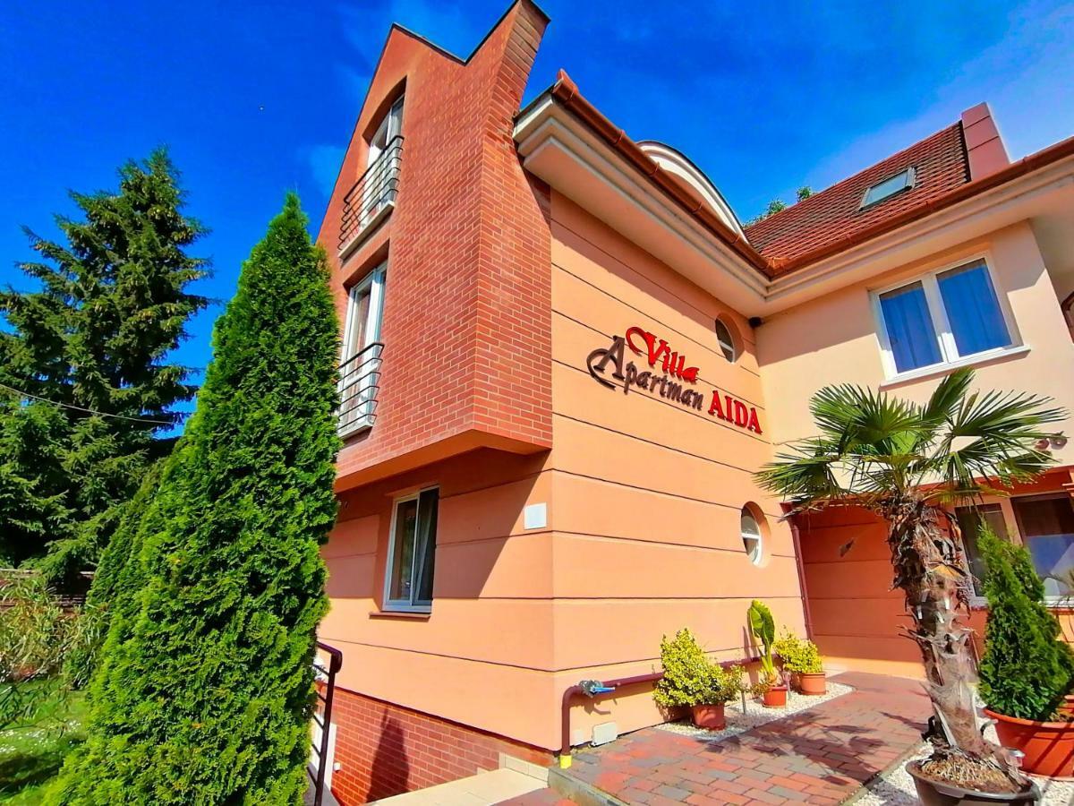 Villa Aida Apartman Гайдусобосло Екстер'єр фото