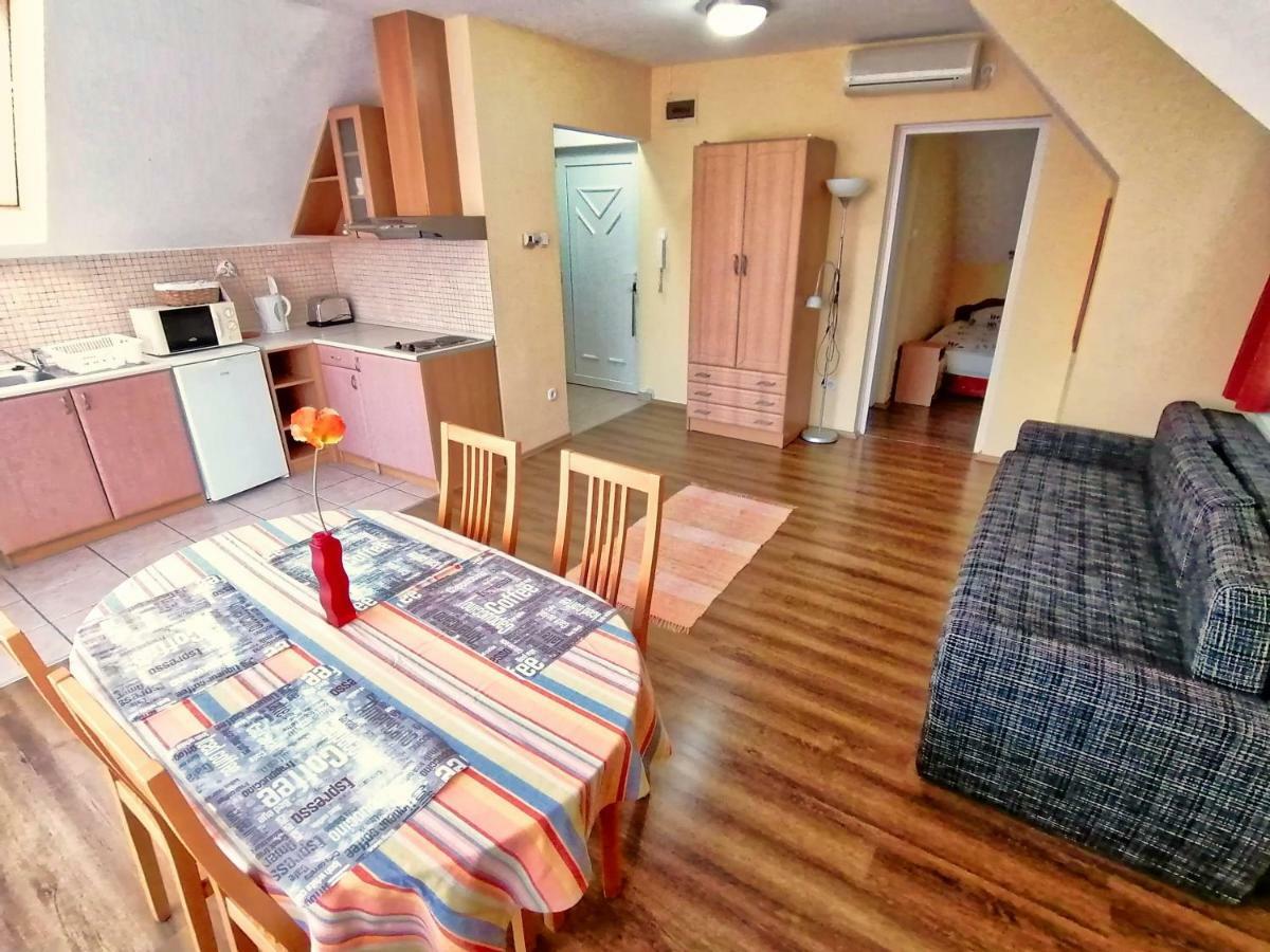 Villa Aida Apartman Гайдусобосло Екстер'єр фото