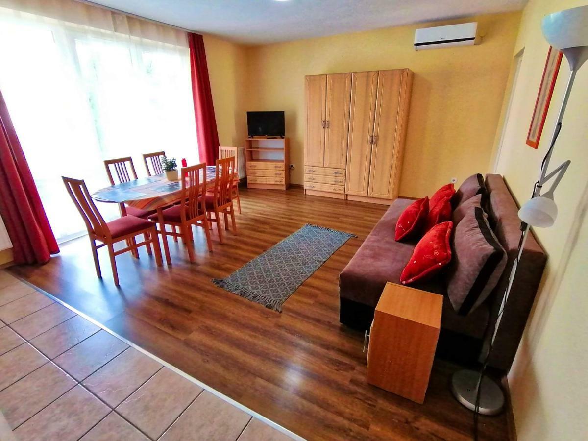 Villa Aida Apartman Гайдусобосло Екстер'єр фото
