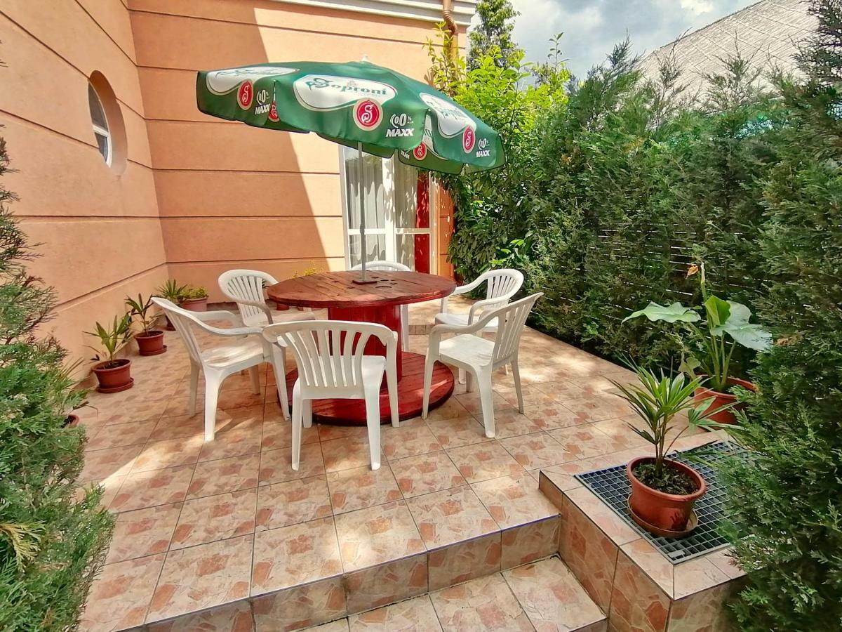 Villa Aida Apartman Гайдусобосло Екстер'єр фото
